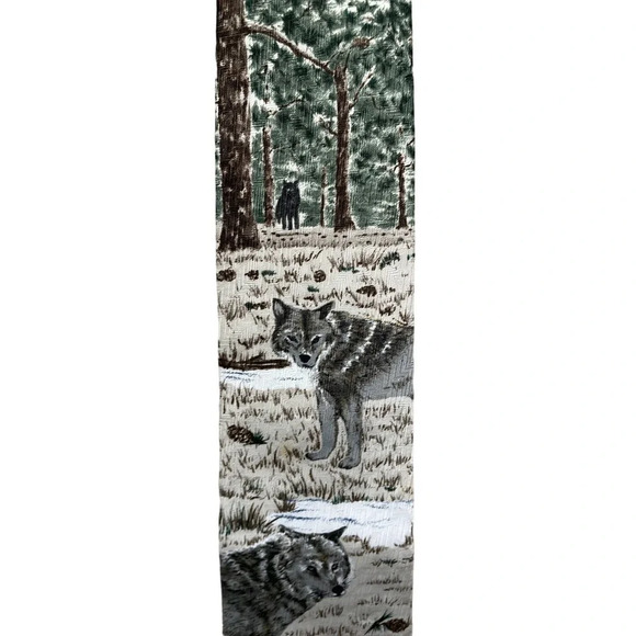 Animal Tracks1995  Watchful Wolves Men's Tie - Picture 6 of 8